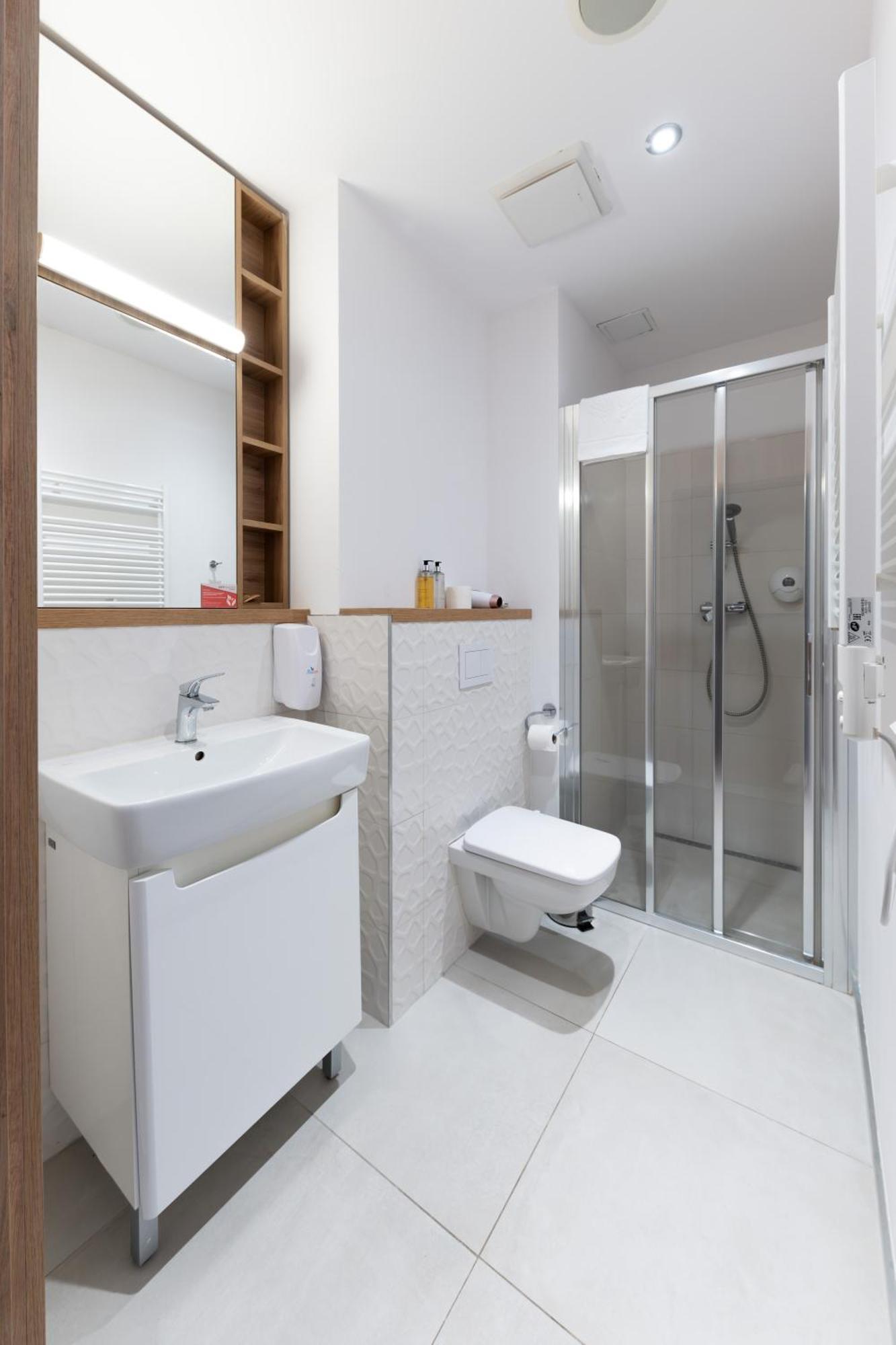 Rentplanet - Apartamenty Wolska Warsaw Exterior photo